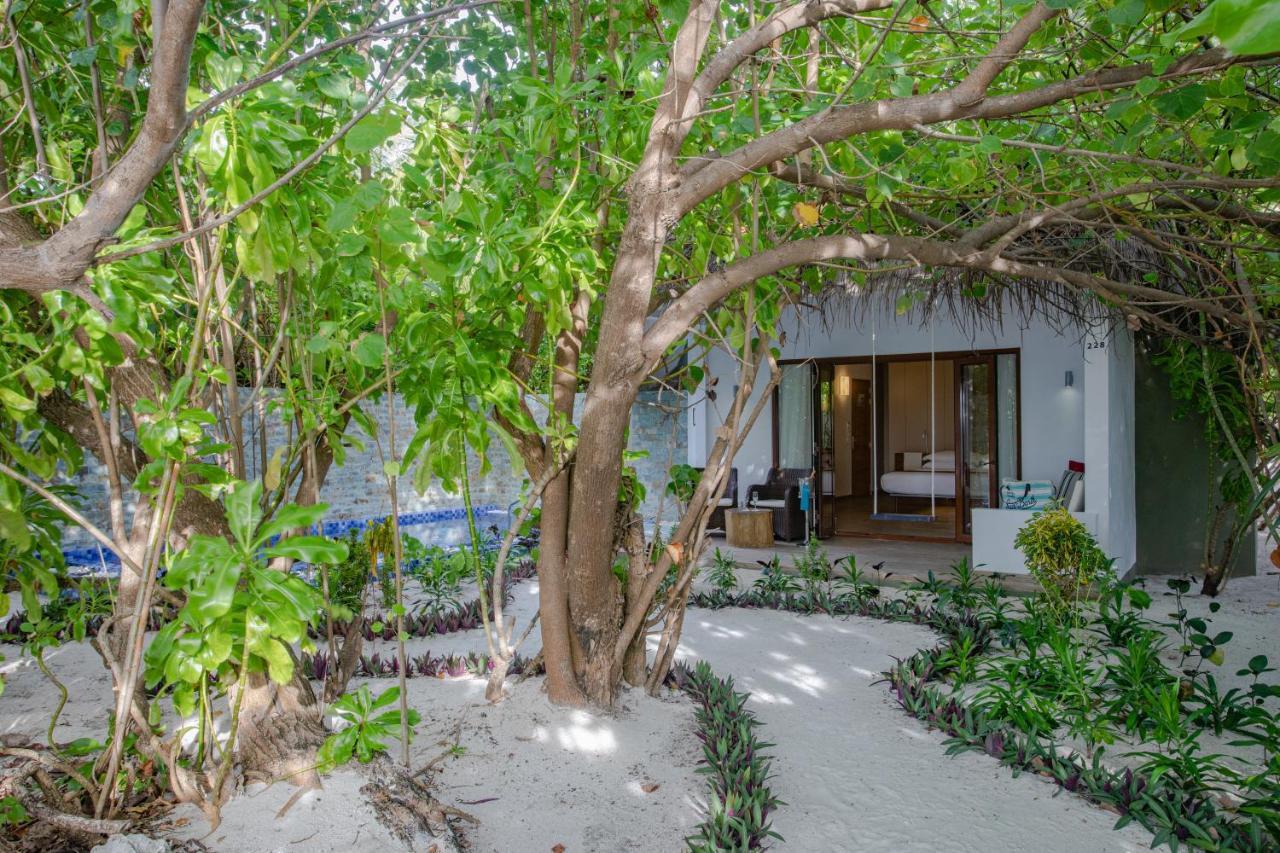 Cocoon Maldives Hotel Lhaviyani Atoll Exterior photo