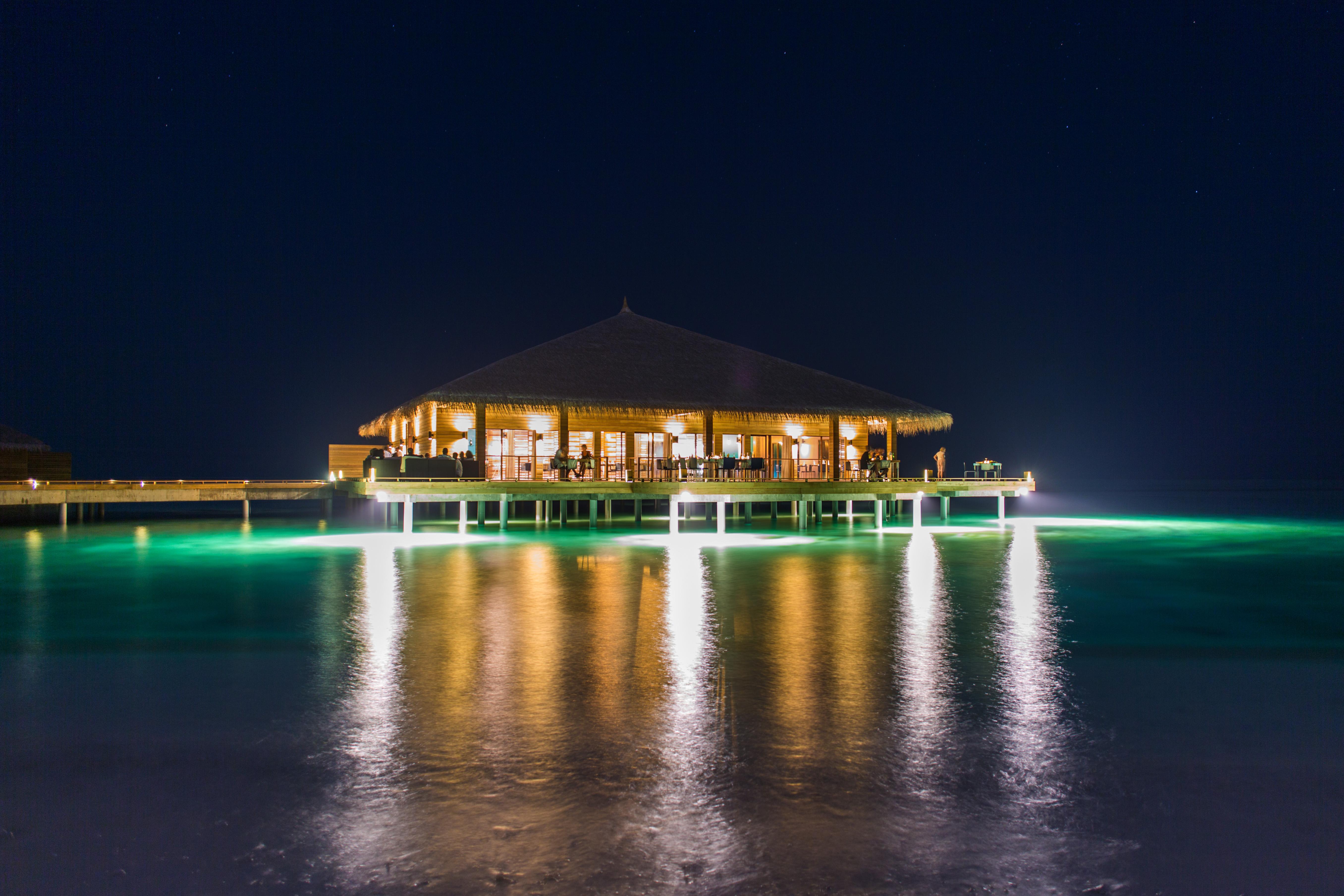Cocoon Maldives Hotel Kurendhoo Exterior photo