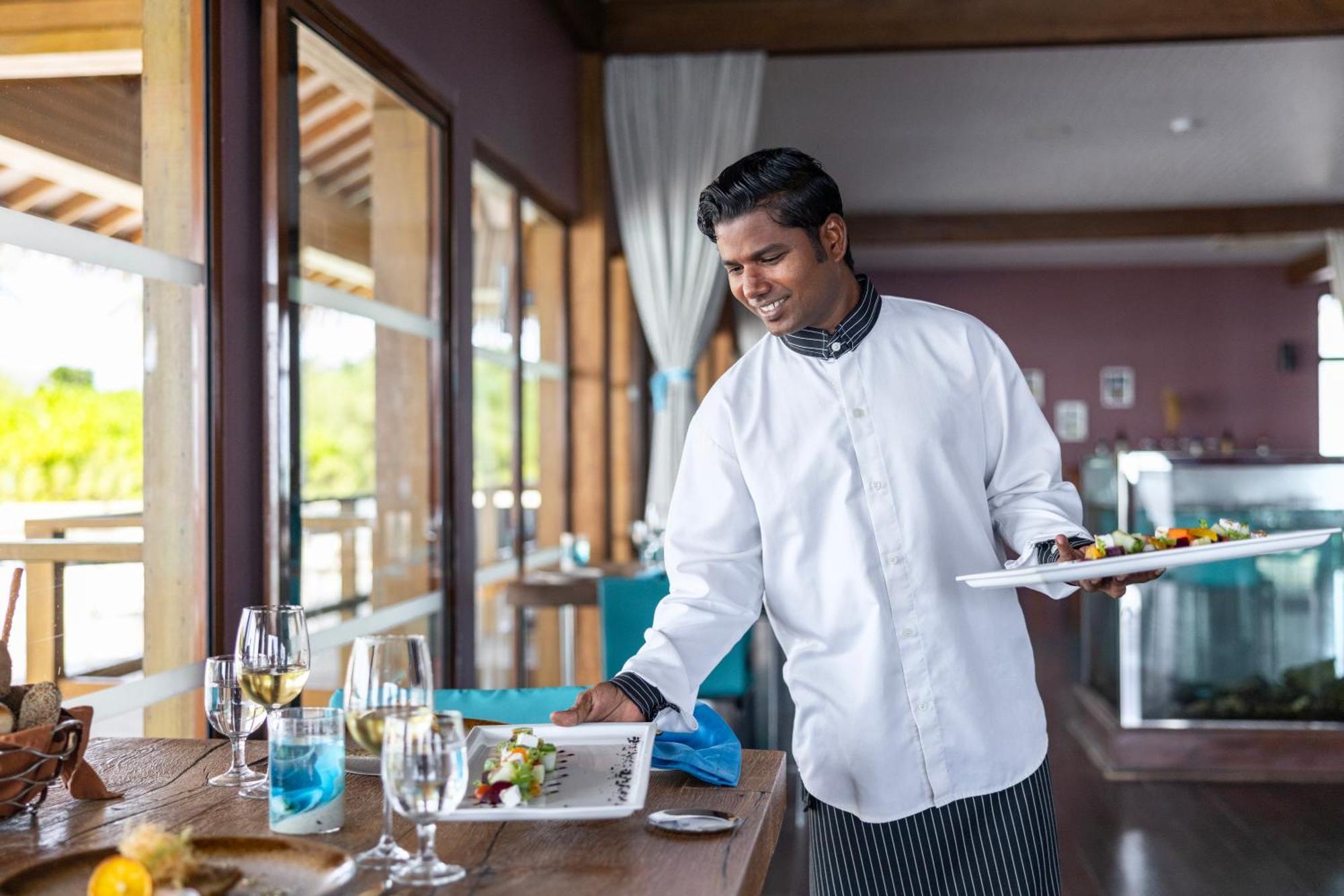 Cocoon Maldives Hotel Kurendhoo Exterior photo