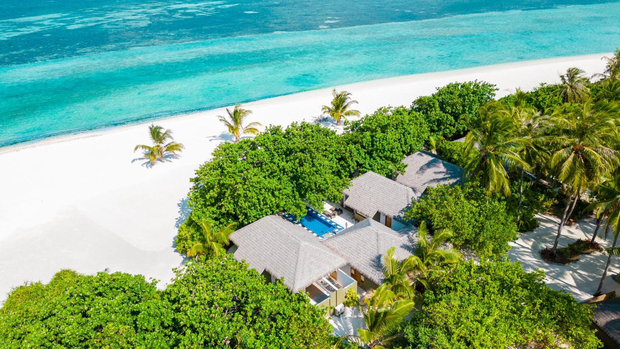 Cocoon Maldives Hotel Kurendhoo Exterior photo